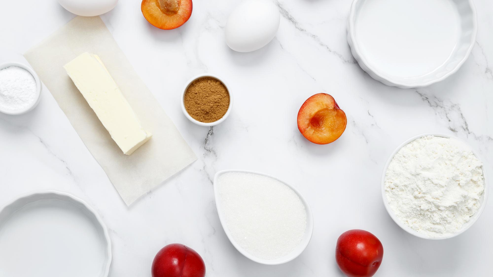 Ingredienti selezionati su fondo neutro